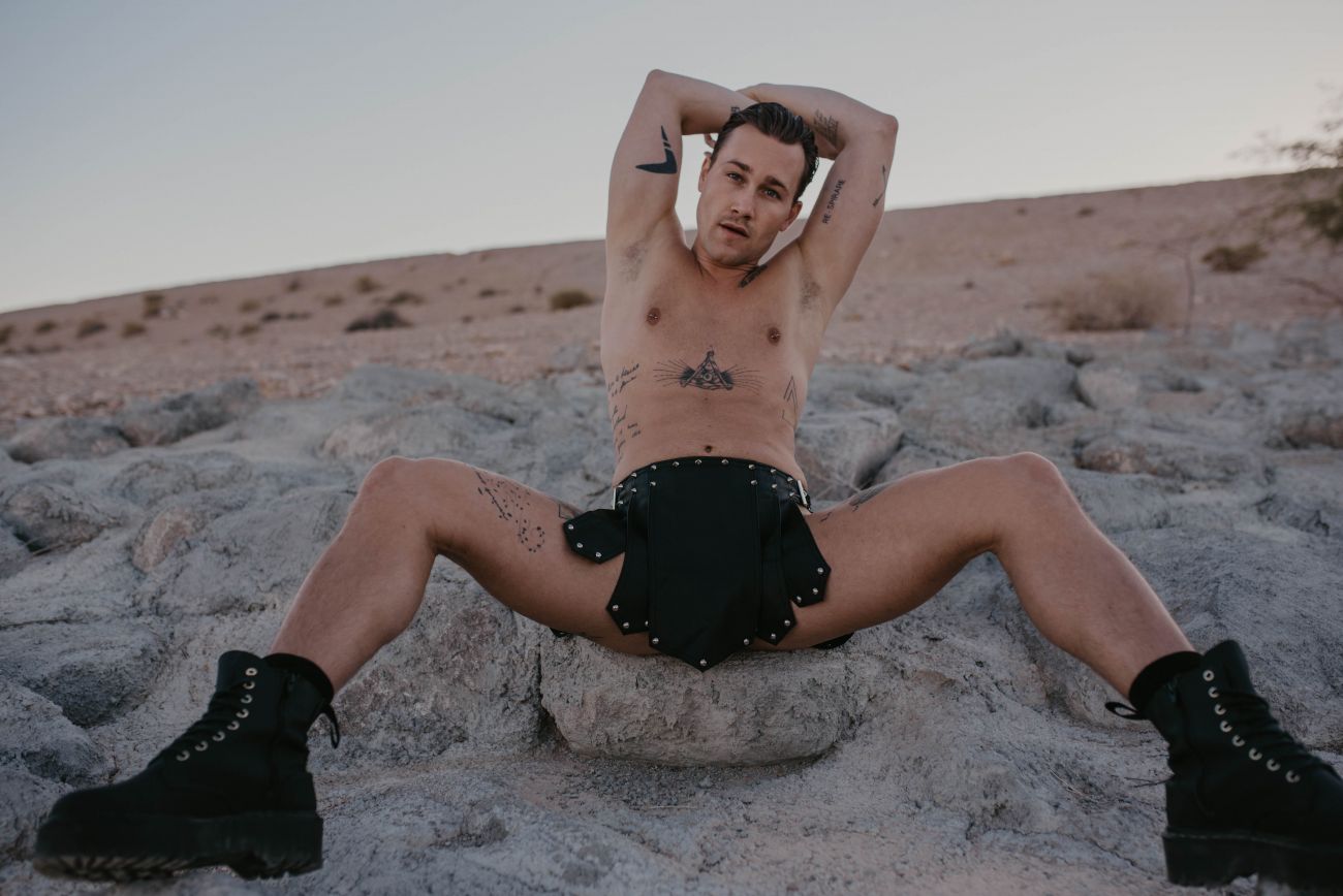 MaleBasics DMBL10 DNGEON Leather Look Roman Skirt Black